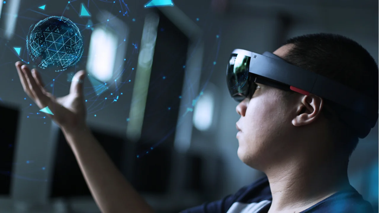 The Future of Augmented Reality :Transforming Our Digital Experience